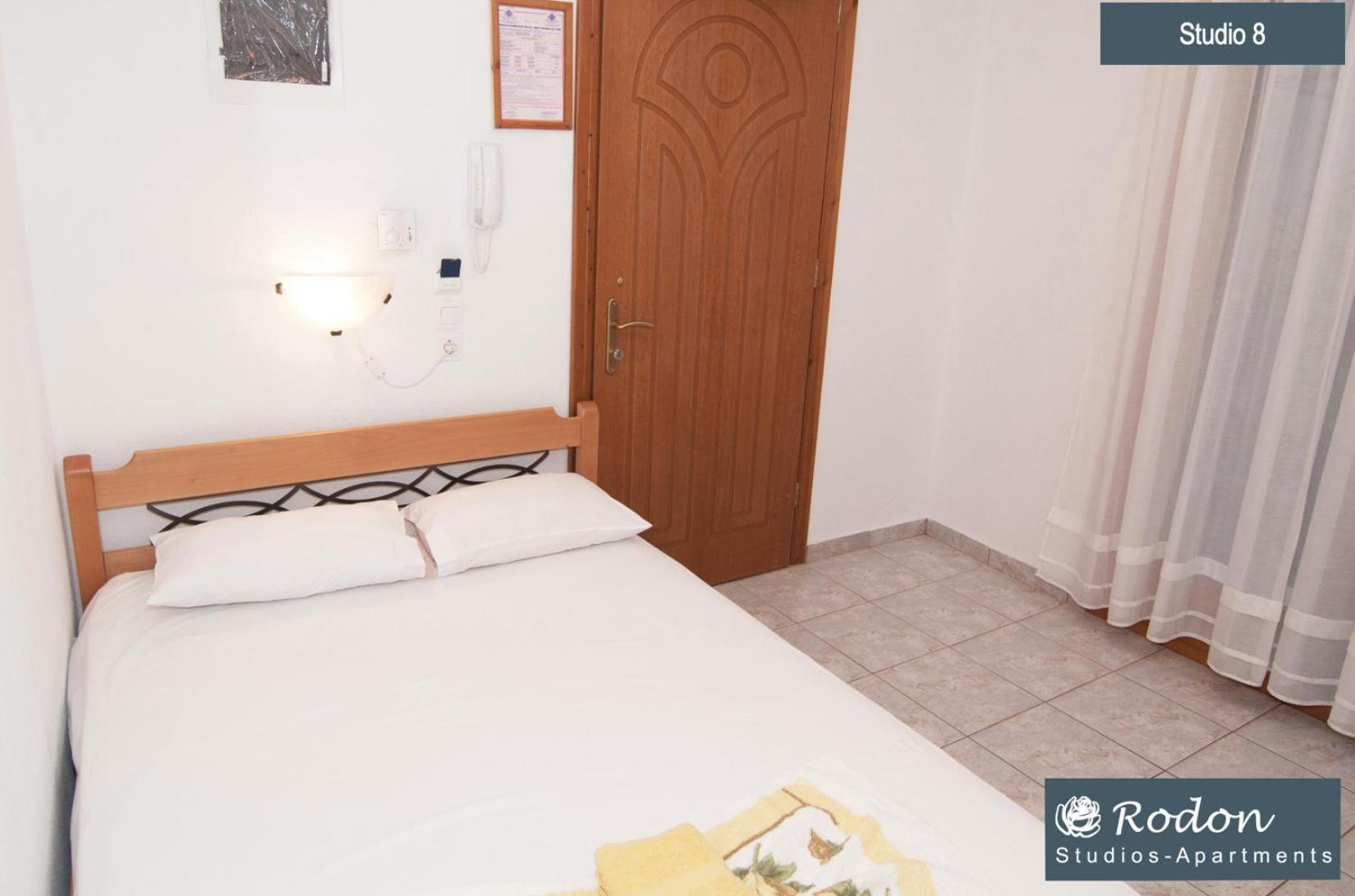 Rodon Apartments - S Avdimioti Nea Roda Luaran gambar