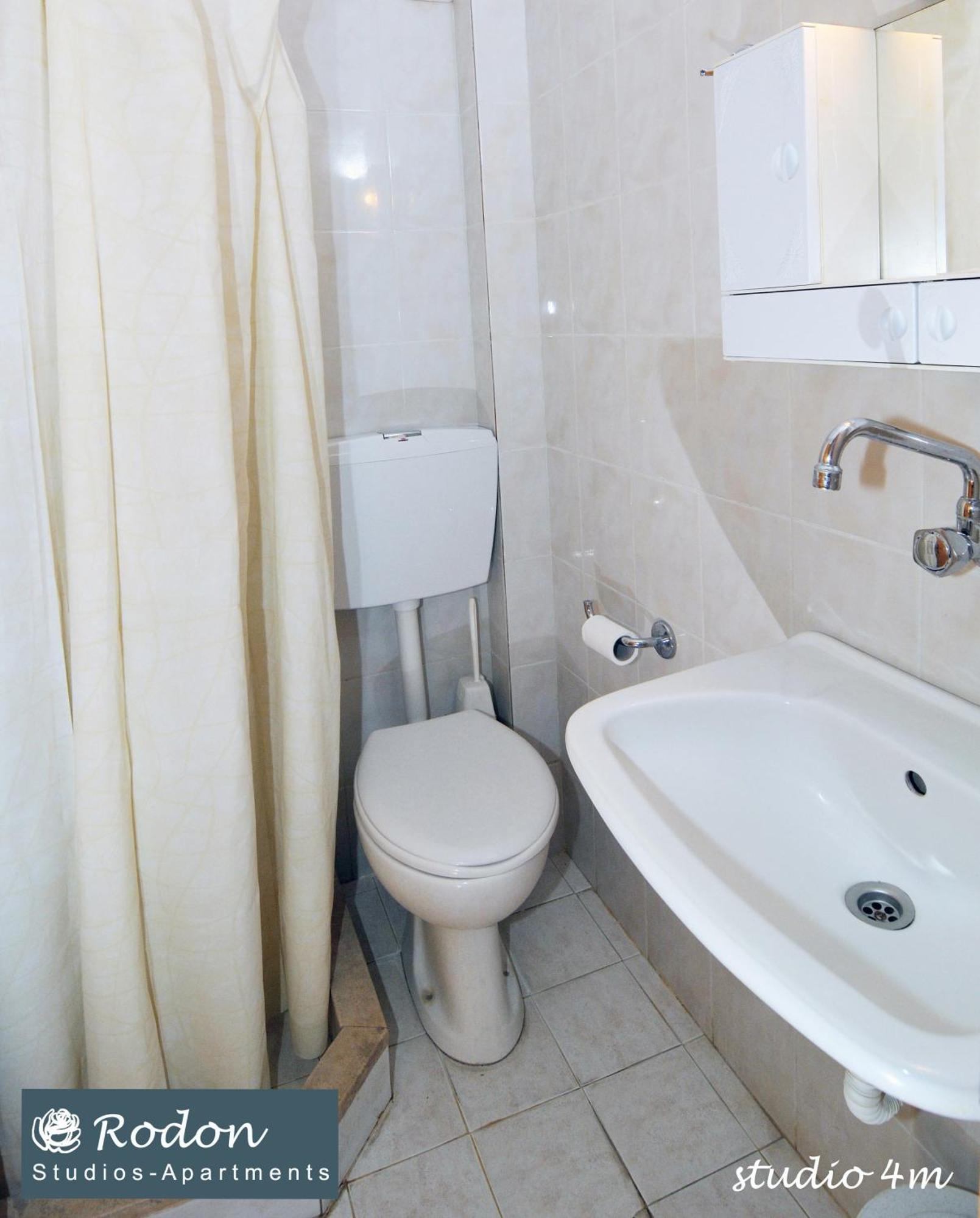 Rodon Apartments - S Avdimioti Nea Roda Luaran gambar