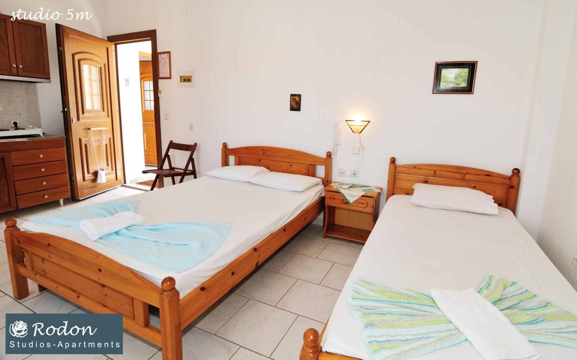 Rodon Apartments - S Avdimioti Nea Roda Luaran gambar