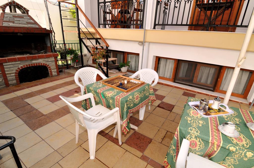 Rodon Apartments - S Avdimioti Nea Roda Luaran gambar